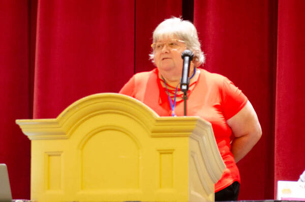 DSC8887.jpg Connie Howard, ED (Fort Mill, SC) speaks at the podium.